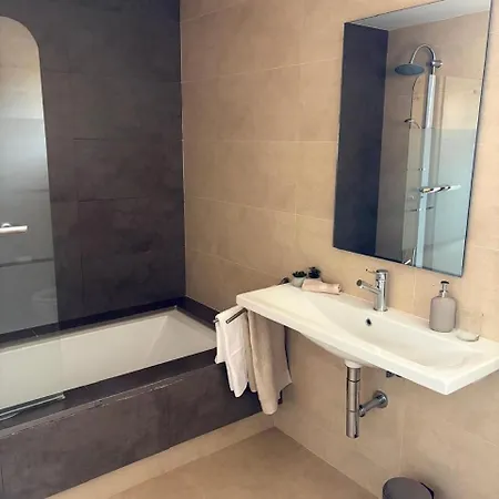 Marbella Seaview Penthouse , Terrace, Pools & Walk To The Apartmán Estepona