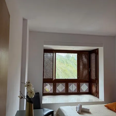 Marbella Seaview Penthouse , Terrace, Pools & Walk To The Apartamento