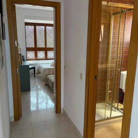Marbella Seaview Penthouse , Terrace, Pools & Walk To The Apartamento