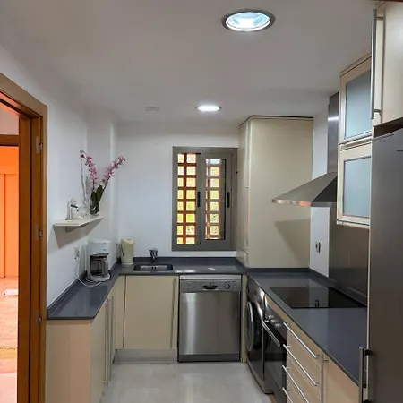 Apartmán Marbella Seaview Penthouse , Terrace, Pools & Walk To The