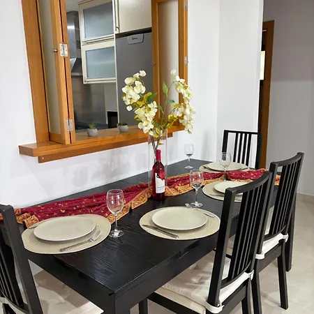 Marbella Seaview Penthouse , Terrace, Pools & Walk To The Apartmán